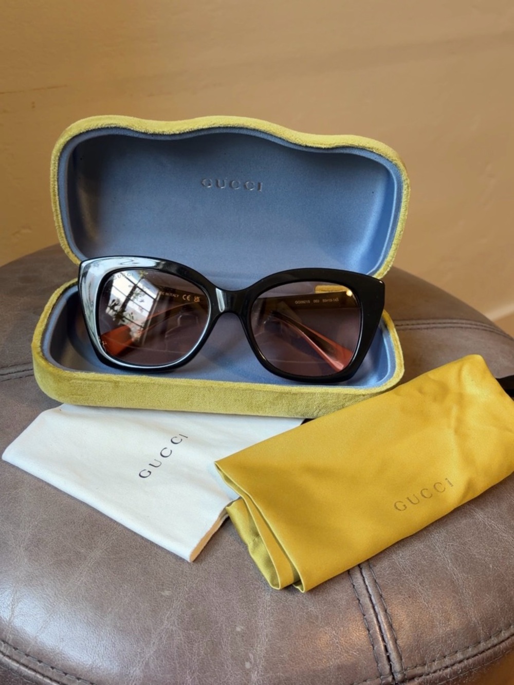Gucci Black Cat-Eye Sunglasses with Brown Gradient Lenses - Picture 8 of 8